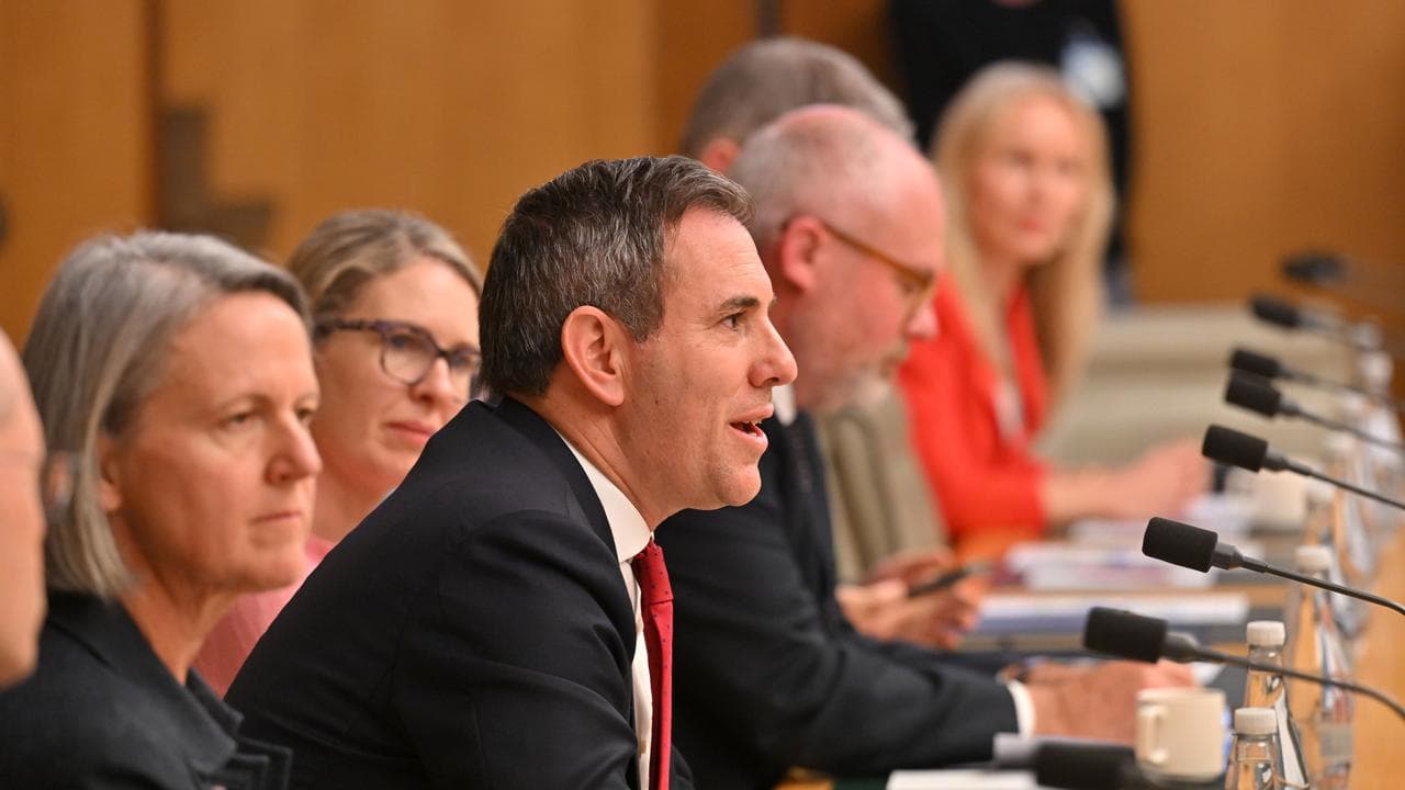 Jim Chalmers at an Investor Roundtable (file)