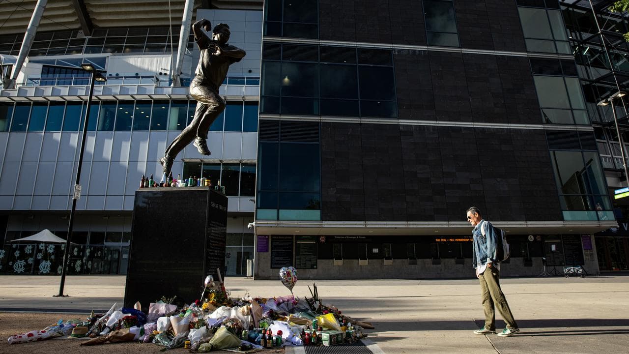 Shane Warne statue