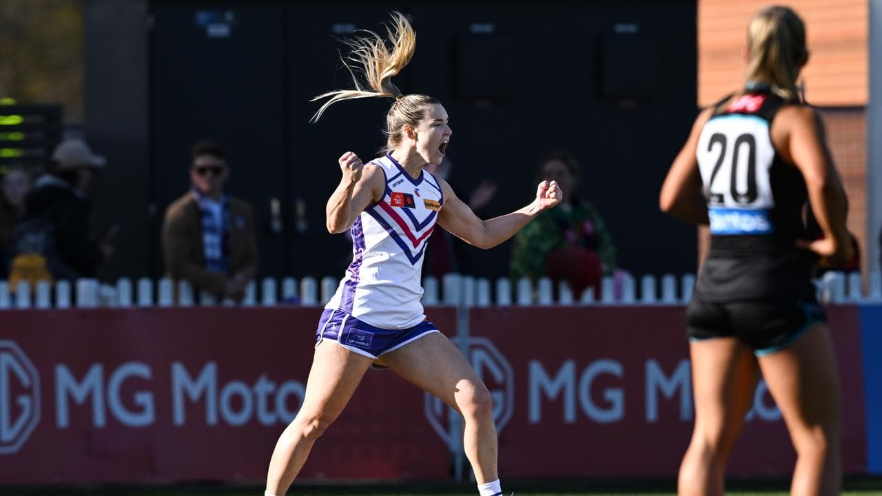 Hayley Miller's third goal sealed victory for the Dockers.