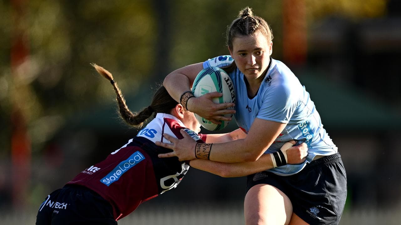 (L-R) Faythe Manera and Caitlyn Halse.