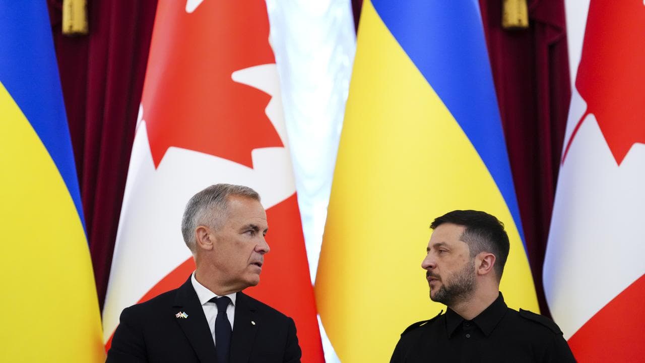 Canada Prime Minister Mark Carney and Volodymyr Zelenskiy