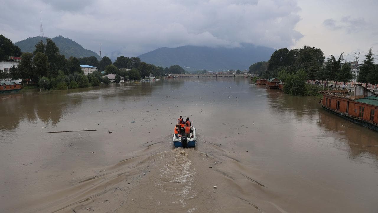Kashmir State Disaster Response Force patrol on River Jhelum