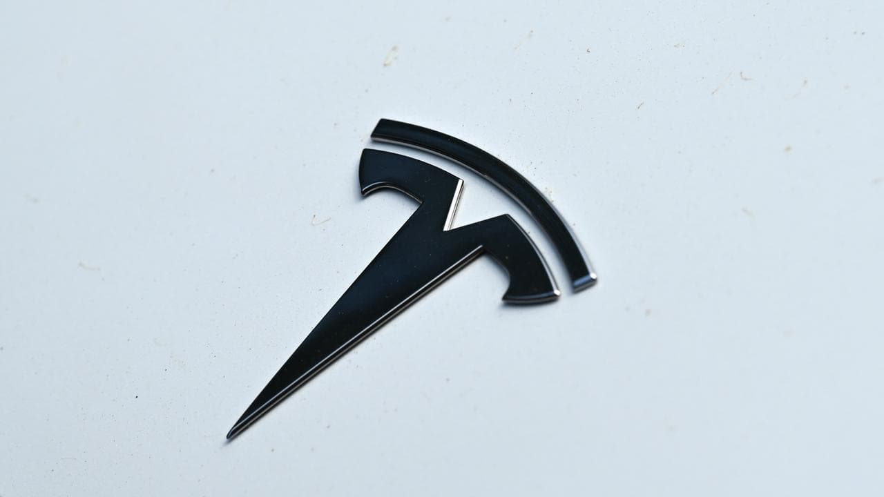 Tesla logo