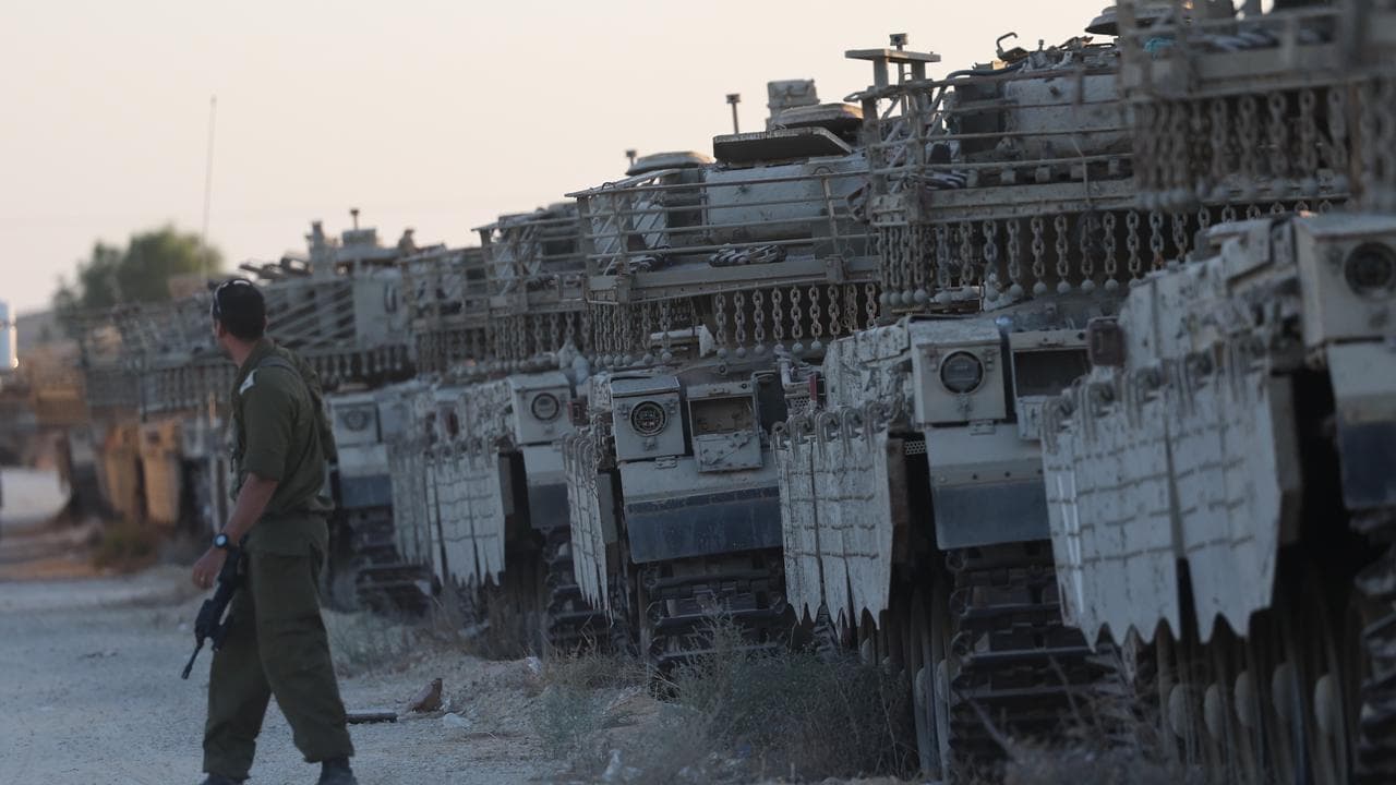 Israel calls up 60,000 reservists
