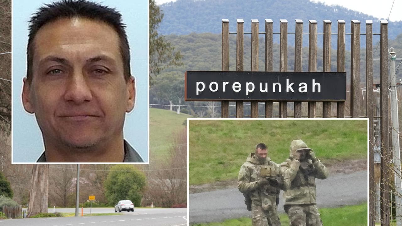 Dezi Freeman and Porepunkah sign (file image)