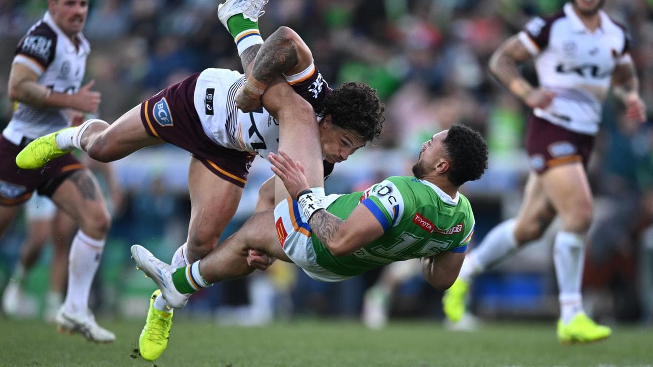 Kotoni Staggs' tackle of Simi Sasagi.