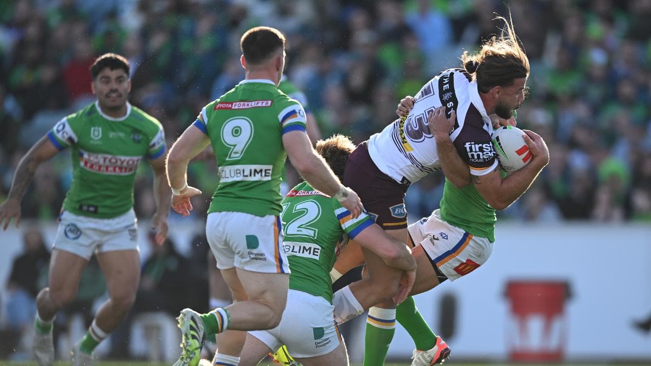 Patrick Carrigan of the Broncos