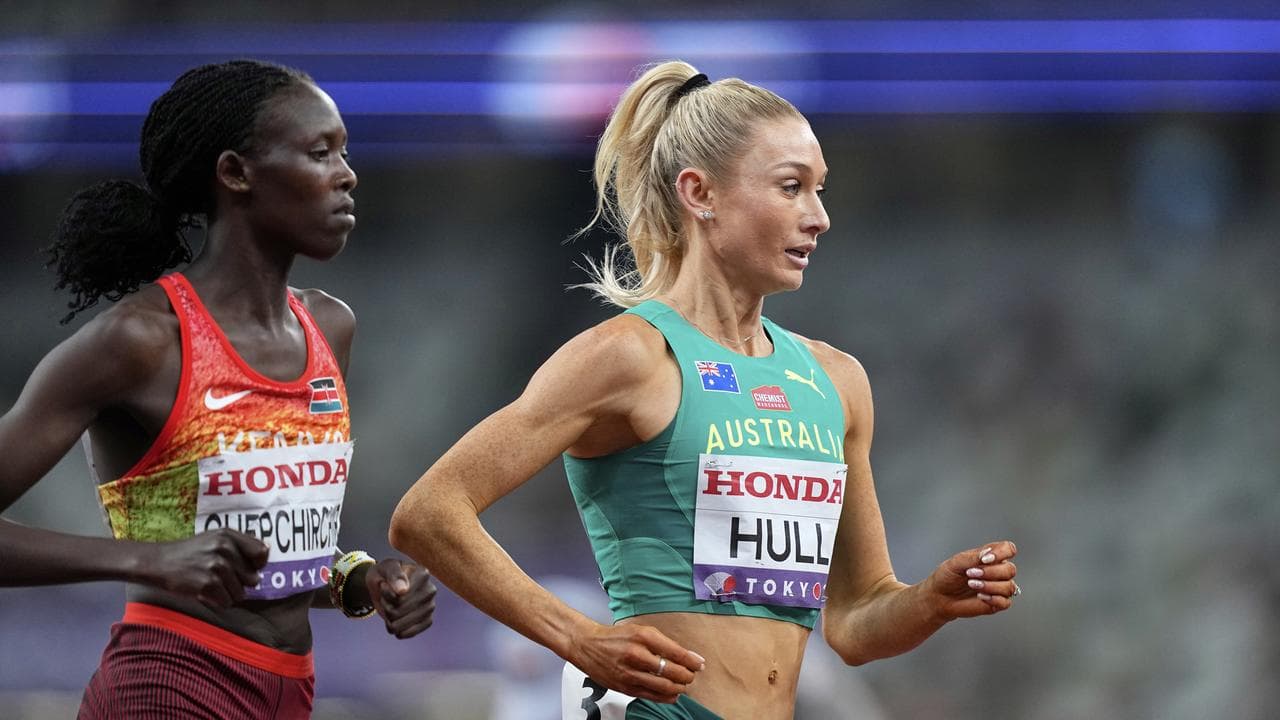 Jessica Hull, Nelly Chepchirchir