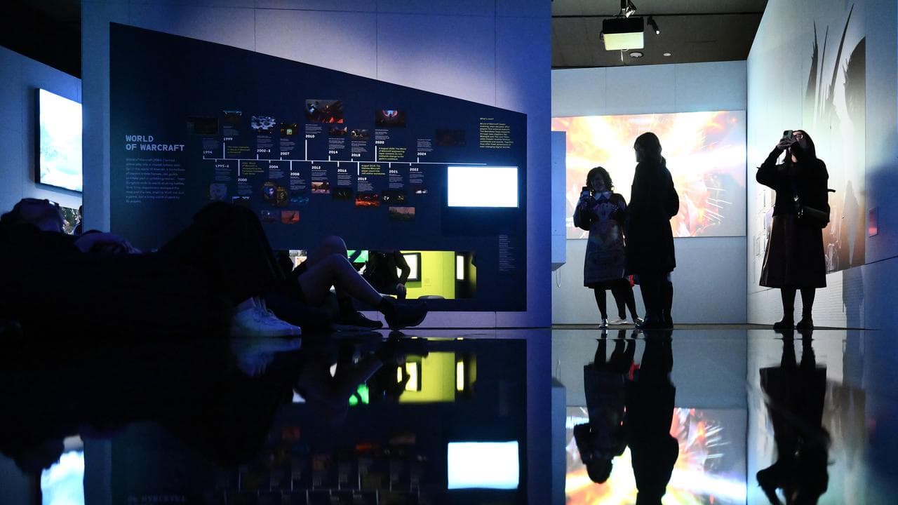 WORLD PREMIERE EXHIBITION GAME WORLDS