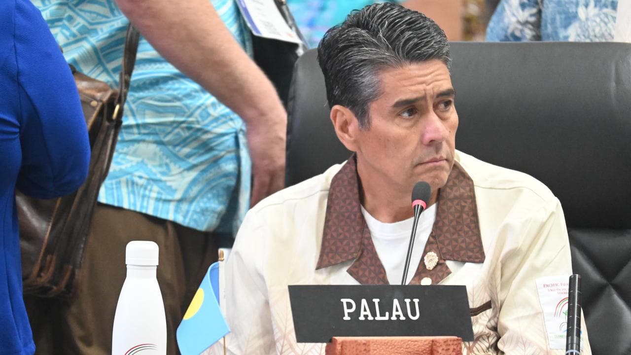 Palau Preisdent Surangel S. Whipps