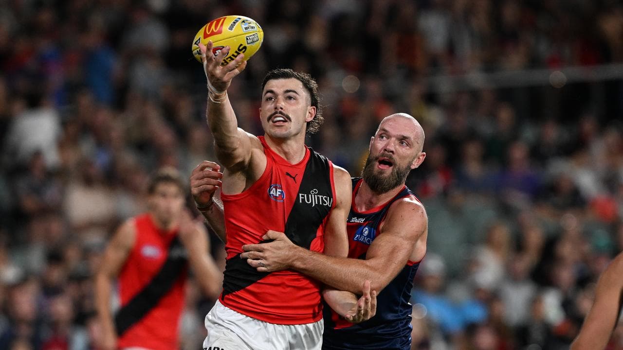 (L-R) Sam Draper and Max Gawn.