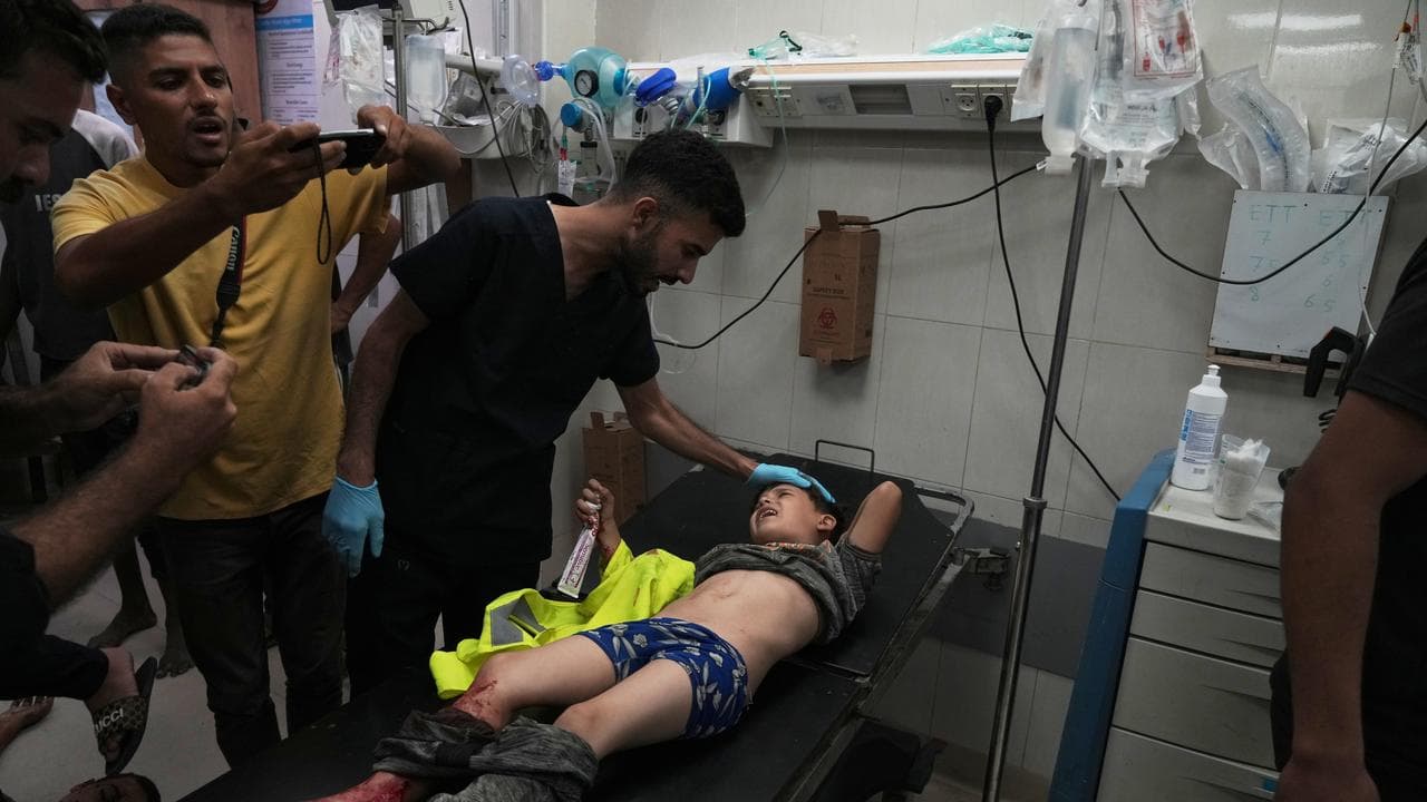 Wounded Palestinian child is brought to Nasser Hospital