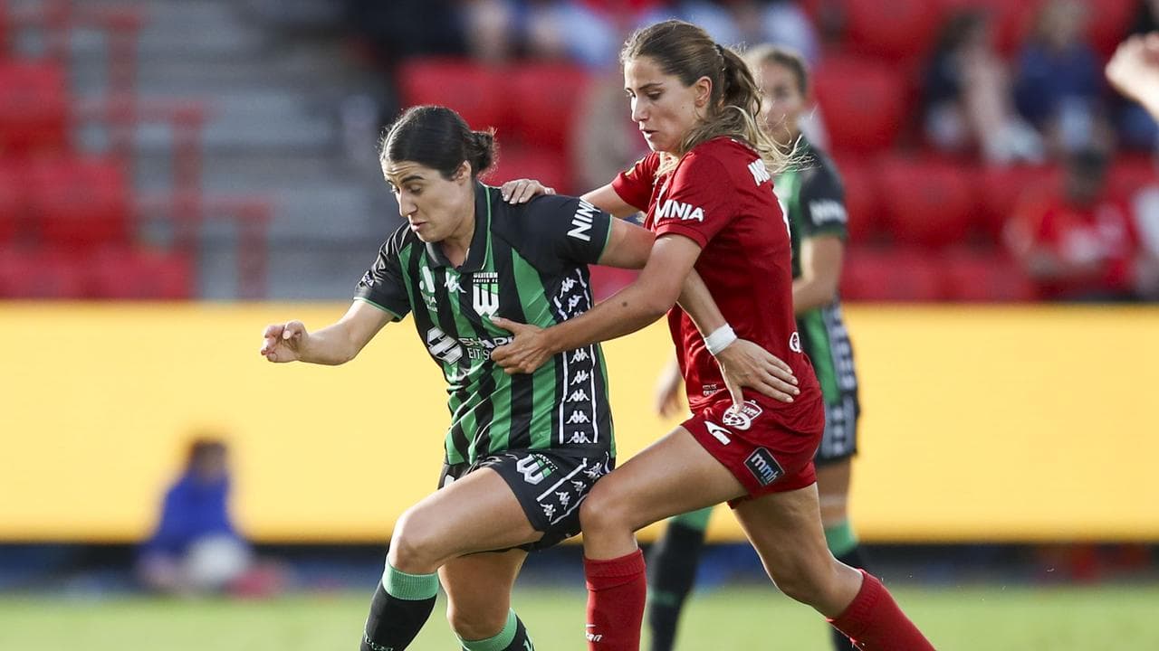 (L-R) Adriana Taranto and Sarah Morgan.