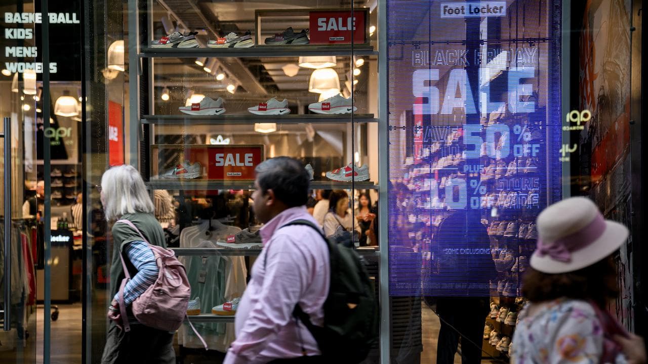 People shopping in Sydney's CBD