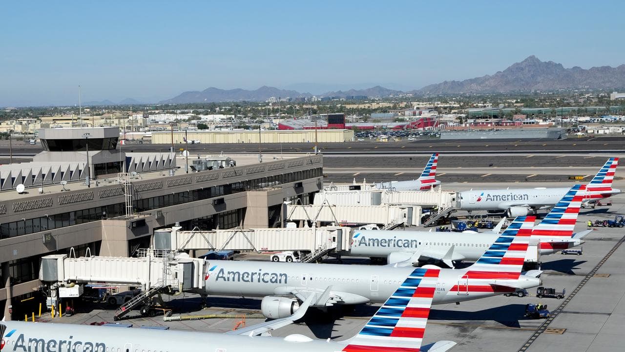 American Airlines jets at Phoenix Sky Harbor International Airport