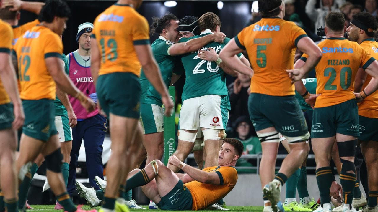 Australia and Ireland players