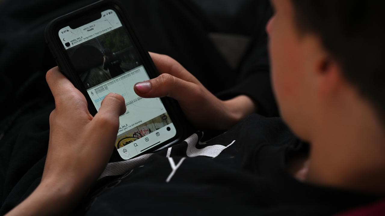 ONLINE SAFETY SOCIAL MEDIA BAN STOCK