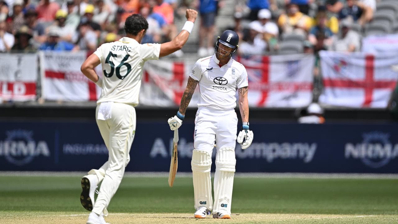 (L-R) Mitchell Starc and Ben Stokes.