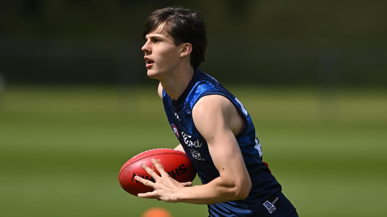 Fleet-footed Hunter Holmes