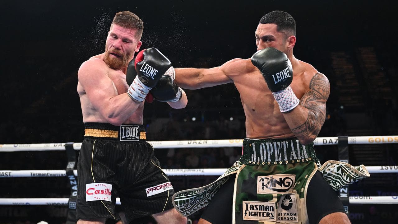 (L-R) Claudio Squeo and Jai Opetaia.