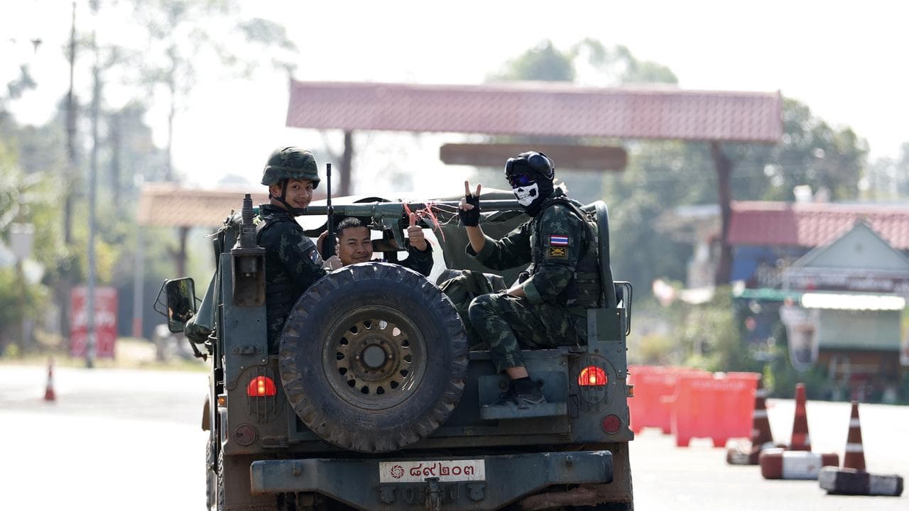 Thai and Cambodian troops clash