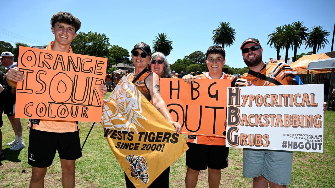 Wests Tigers supporters.