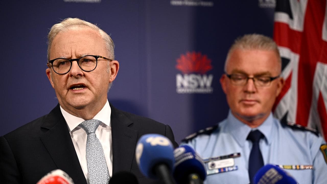 Prime Minister Anthony Albanese and NSW Police Commissioner Mal Lanyon