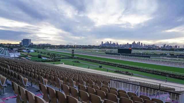 No system to evaluate racecourse levee before floods