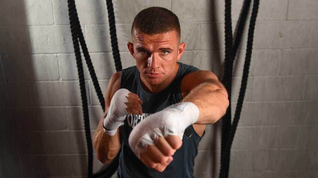 Wallace exits corner for centre stage in title pursuit