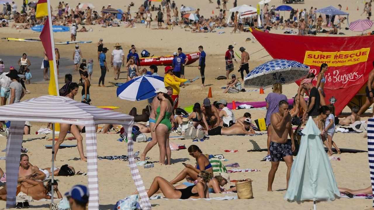 Cool change sweeps across Sydney after sweltering day