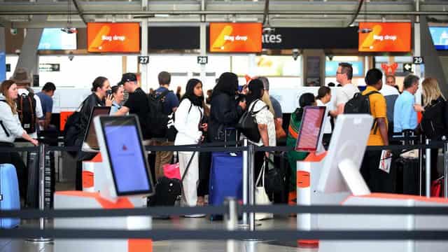 Airlines brace for busiest day of flights in four years