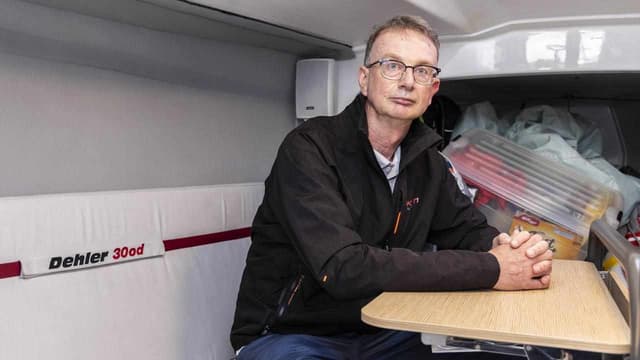 Two hands better than one to make Marc on Sydney-Hobart