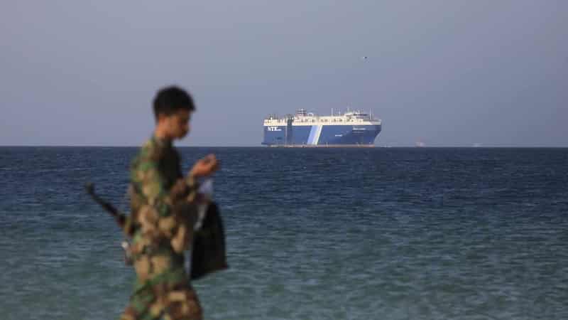 Houthis threaten US warships if they target rebels