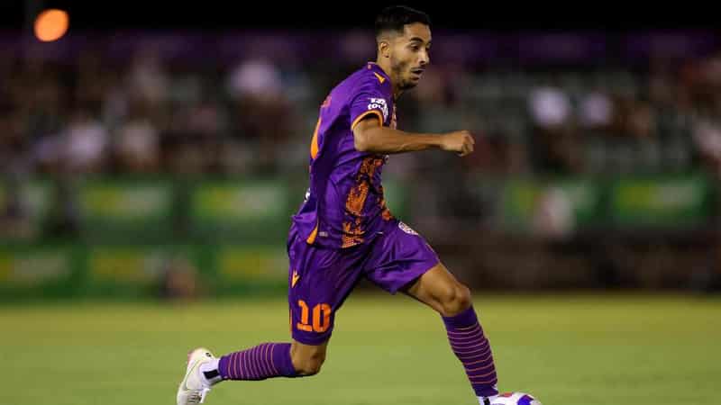 De Silva injured as Glory snatch 3-2 win over Macarthur