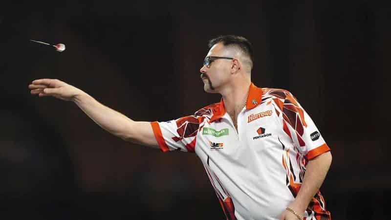 Aussie Heta hits double trouble in world darts exit