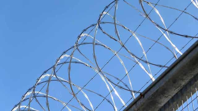 Prisoners riot in NT, bed frames, fans used as weapons