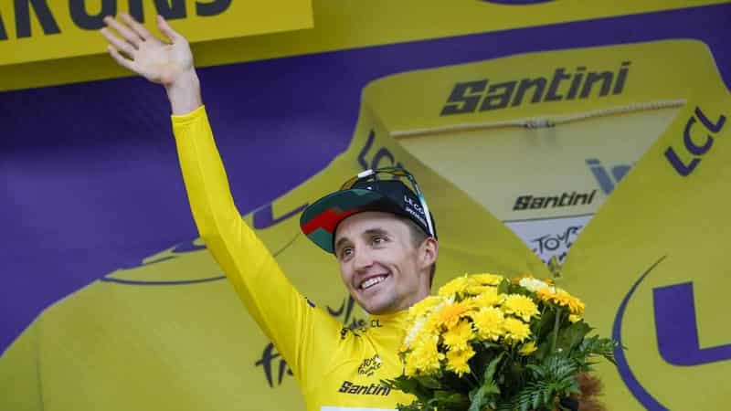 No 2024 Tour captaincy for Hindley as he serves Roglic