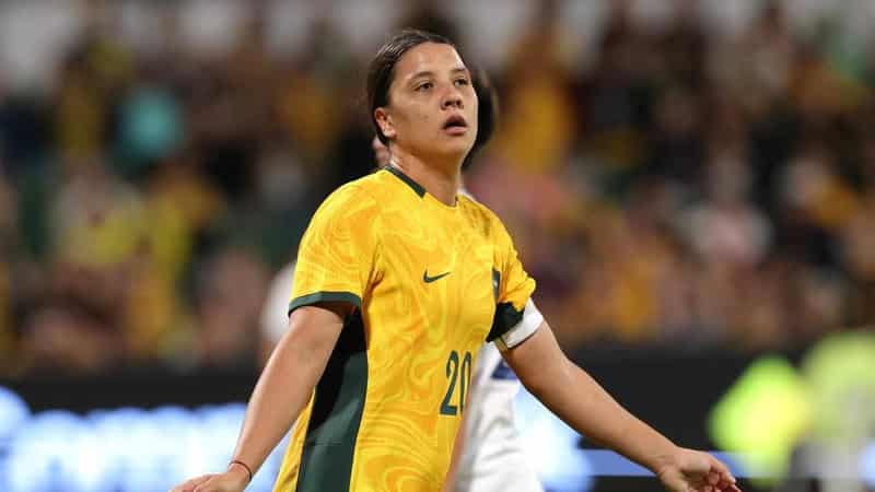 Sam Kerr has knee surgery as Chelsea rally round star