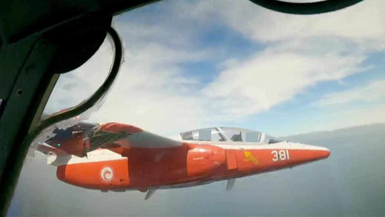 Planes crashed mid-air after unplanned manoeuvre