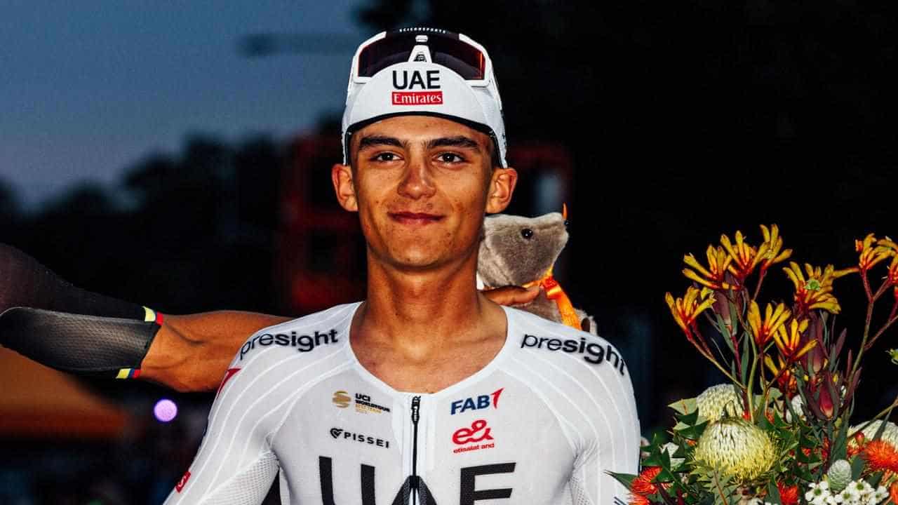 Rising star Del Toro wins Tour second stage, Ewan fifth