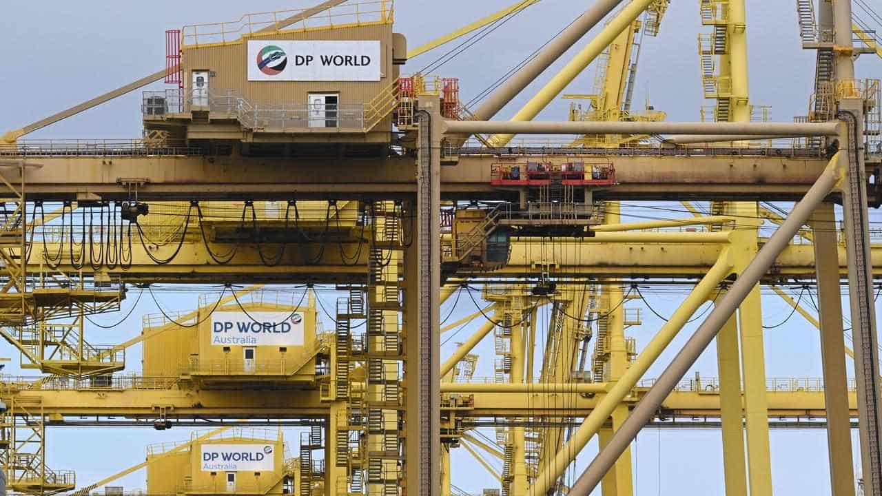 Minister rules out intervening in DP World port dispute