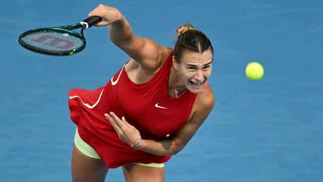 Defending Open champion Sabalenka powers into semis