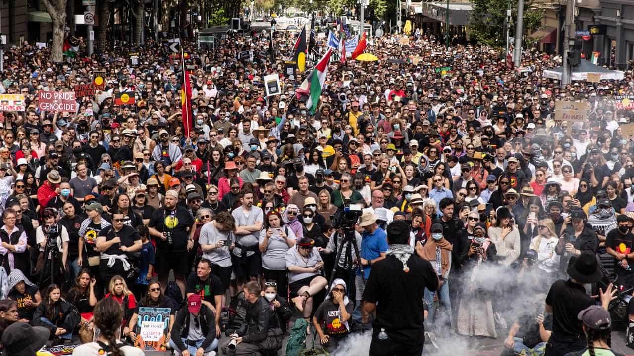 Many thousands turn out for Invasion Day protests