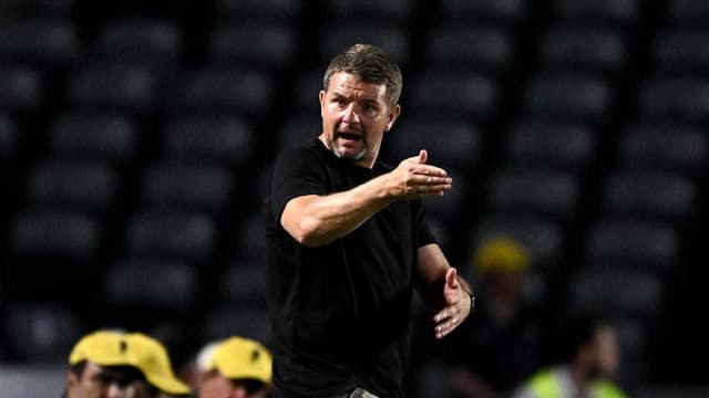 Mariners boss Jackson open to late transfer deals