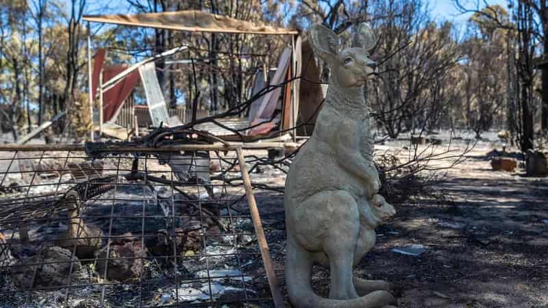 Charges dropped over bushfire that razed 86 homes