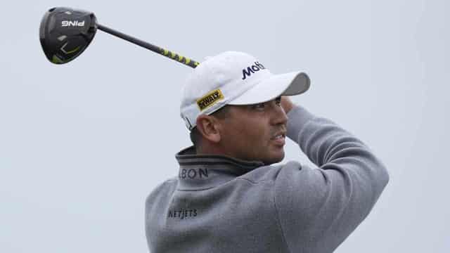 Day fires into contention at PGA's Pebble Beach Pro-Am