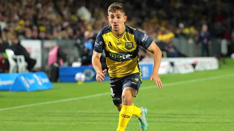 Mariners ace Nisbet plays down Socceroos hopes