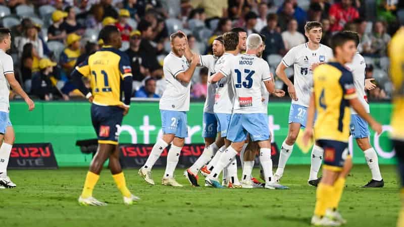 Sky Blues rain on Mariners parade in 3-1 ALM victory