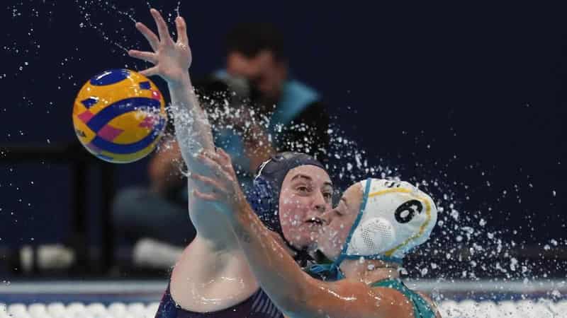 Water polo Stingers hammer GB, make worlds quarters