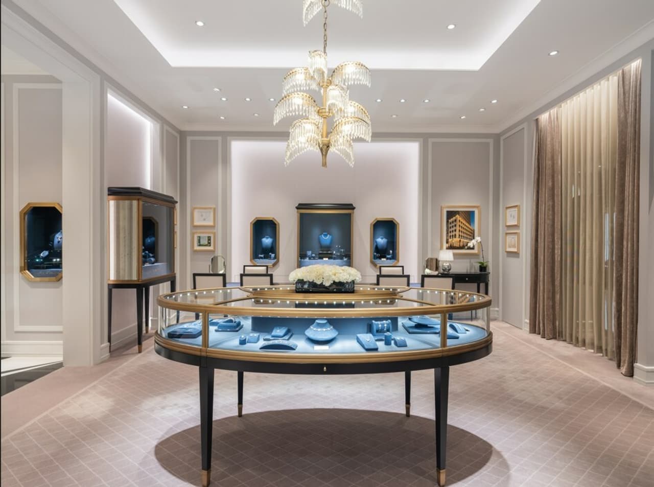THE HOUSE OF HARRY WINSTON OPENS A NEW RETAIL SALON IN HANGZHOU, CHINA